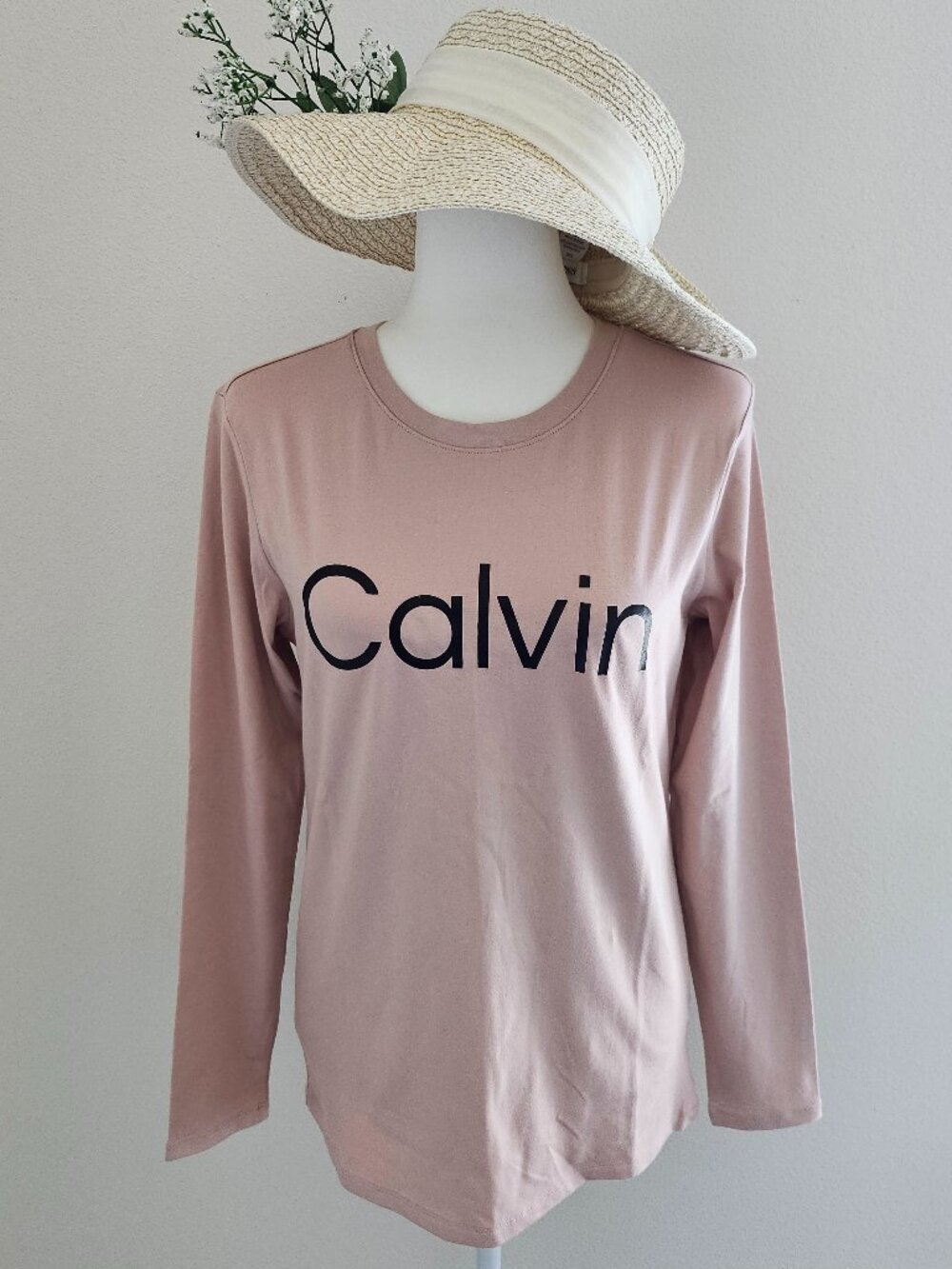 Calvin Klein Logo Long Sleeve T-Shirt Blush Pink Graphic Tee Women’s M NWOT
